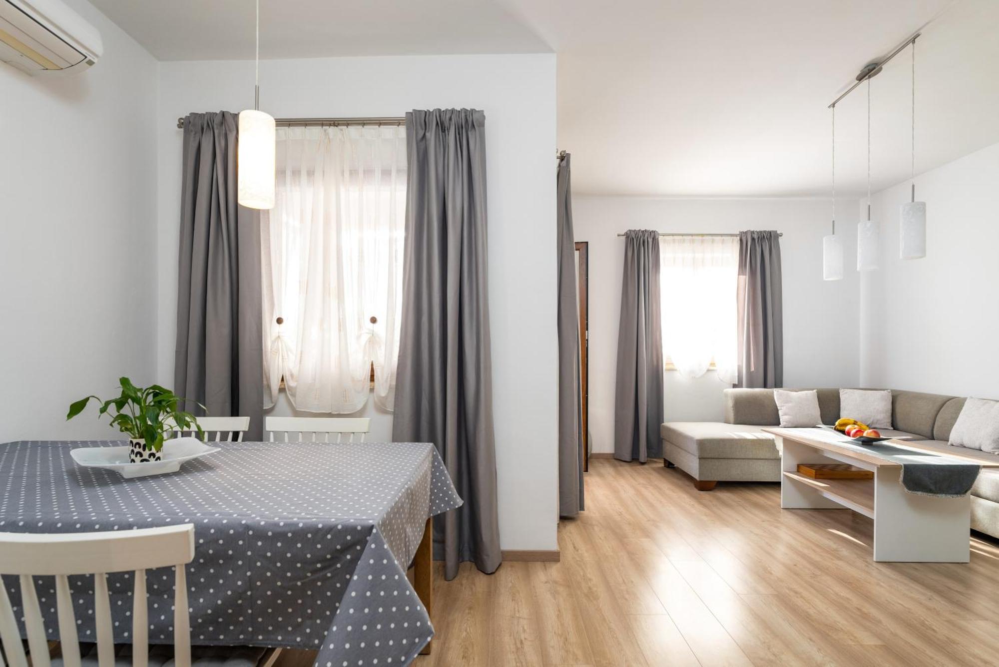 Apartment Morena Porec Exterior photo
